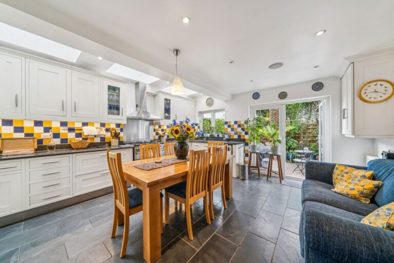 images of property on Beryl Road