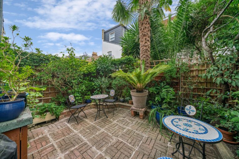 images of property on Beryl Road