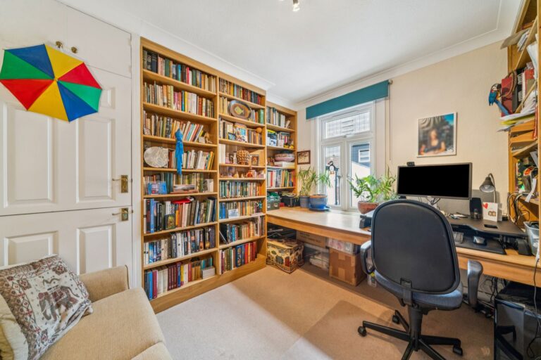 images of property on Beryl Road