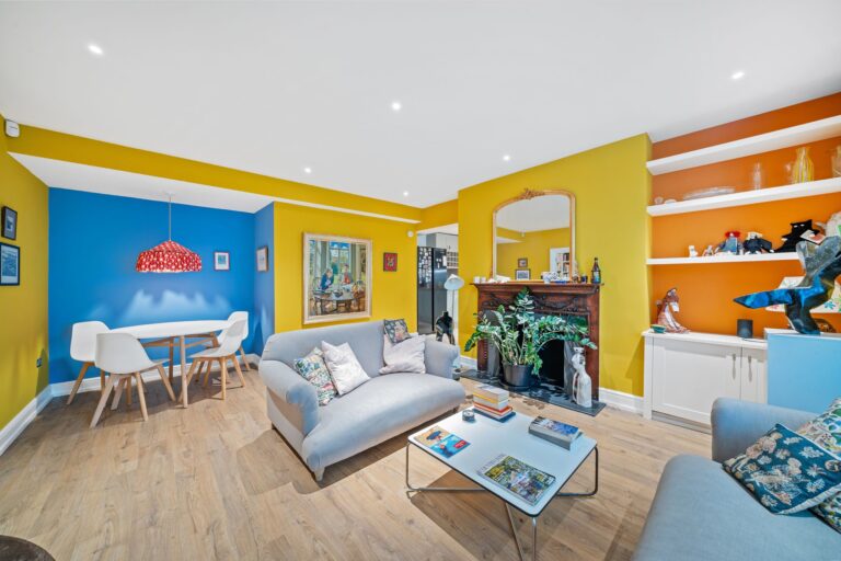 images of property on Chiswick High Road