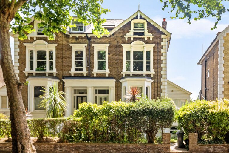 images of property on Chiswick High Road