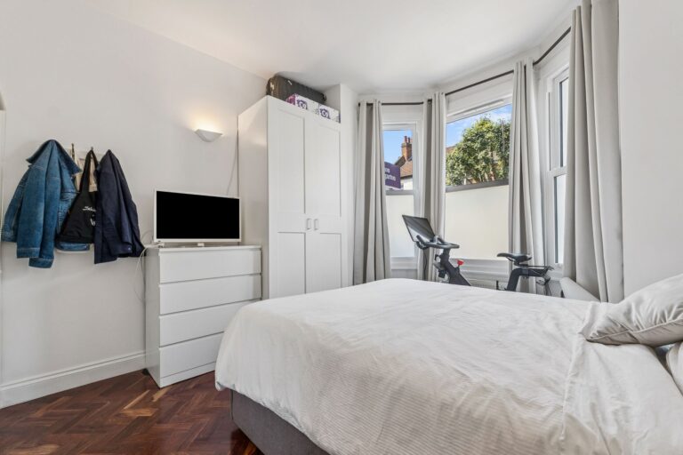 images of property on Tunis Road