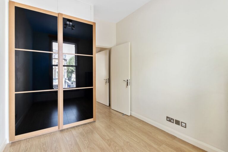 images of property on Chiswick High Road