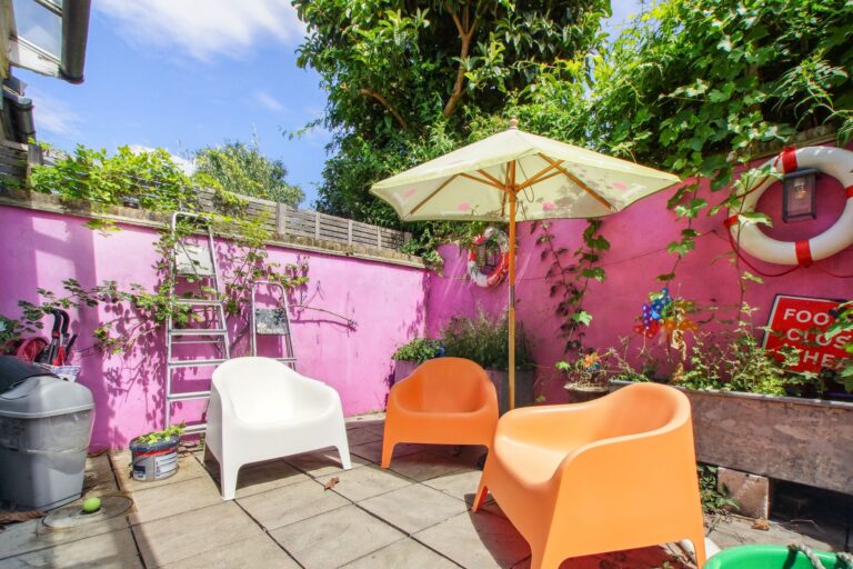 images of property on Nasmyth Street