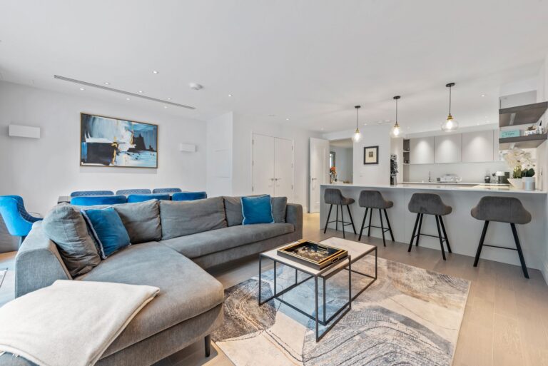 images of property on Horticultural Place