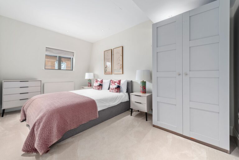 images of property on Horticultural Place