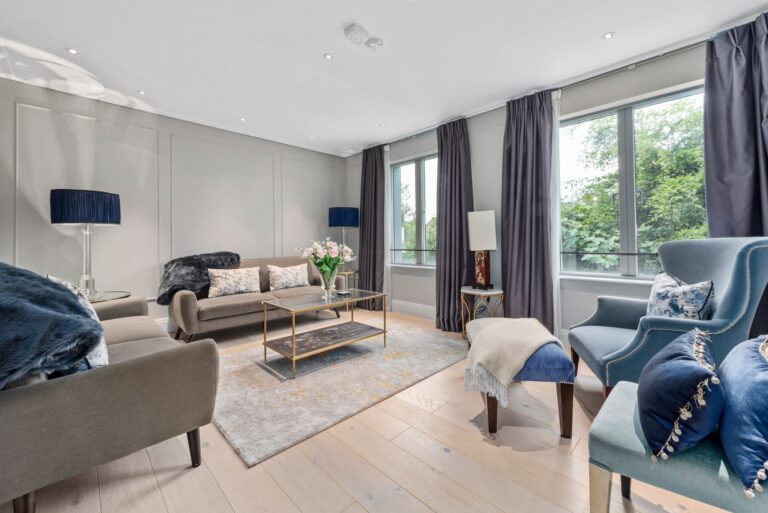 images of property on Horticultural Place