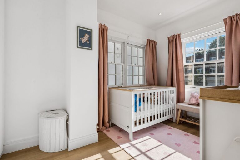 images of property on Brackenbury Road