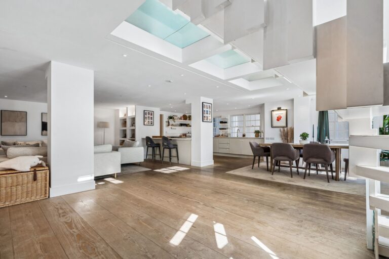 images of property on Brackenbury Road