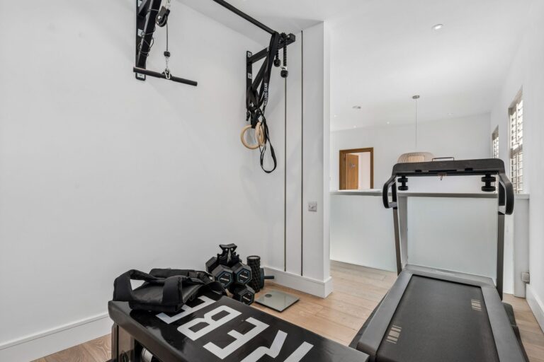 images of property on Brackenbury Road