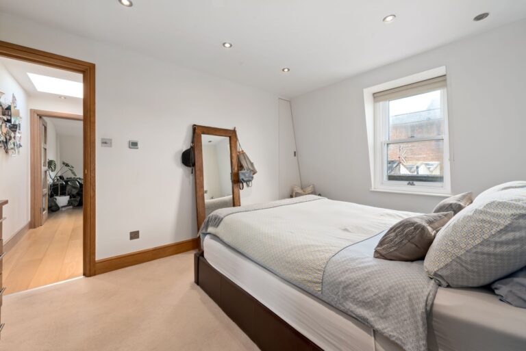 images of property on King Street