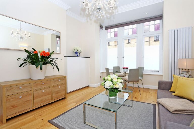 images of property on Lime Grove