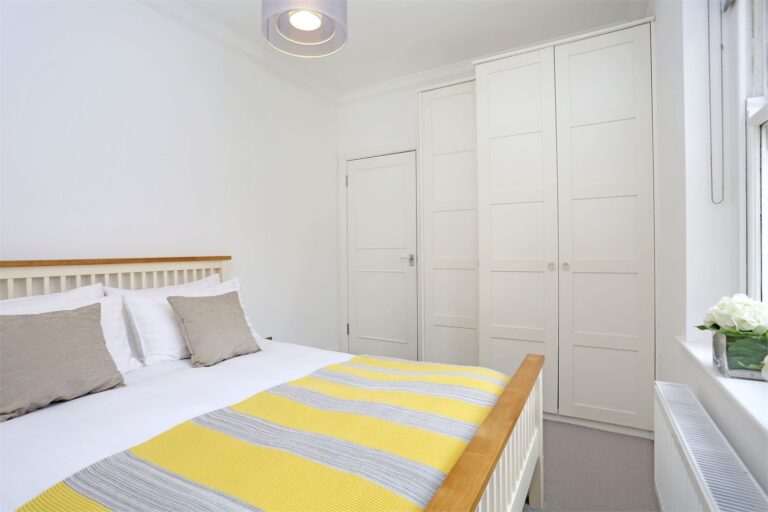 images of property on Lime Grove