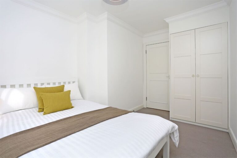 images of property on Lime Grove