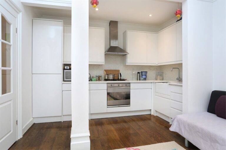 images of property on Hammersmith Grove