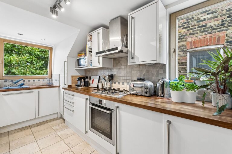 images of property on Goldhawk Road
