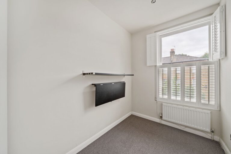 images of property on Rockley Road
