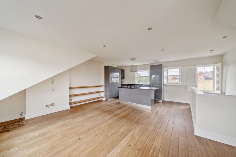 images of property on Rockley Road