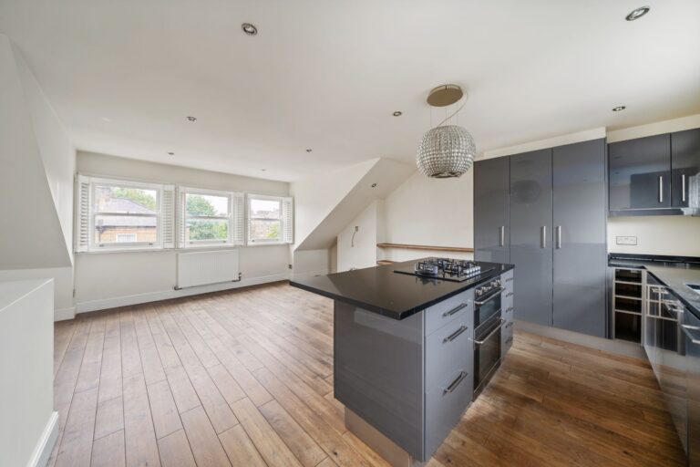images of property on Rockley Road