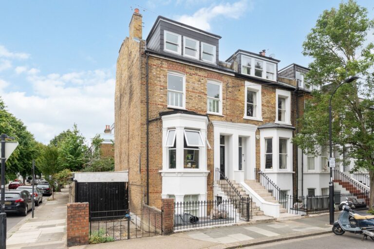 images of property on Rockley Road