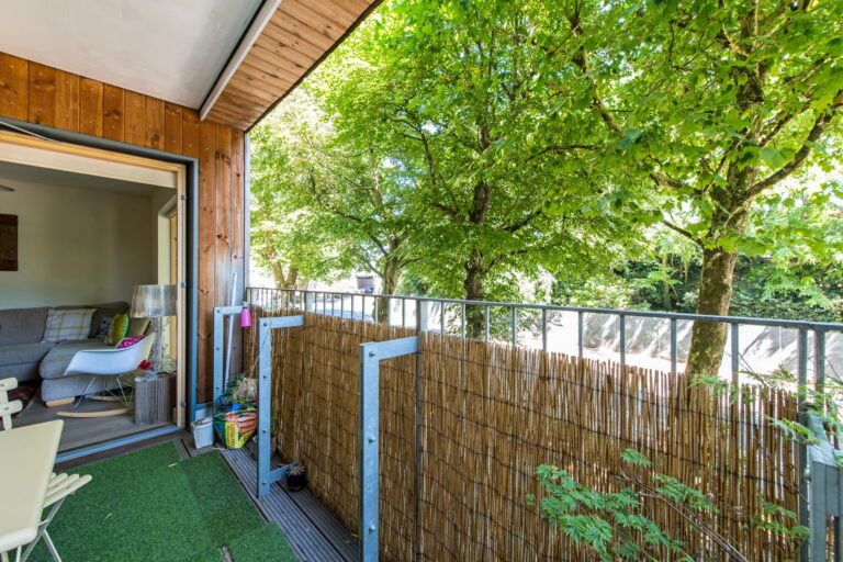 images of property on Bollo Lane