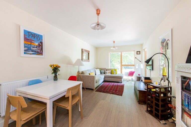 images of property on Bollo Lane