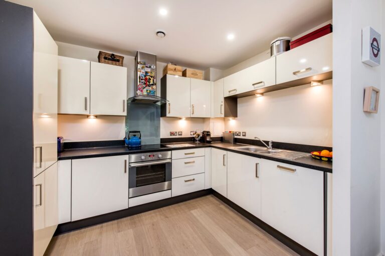 images of property on Bollo Lane