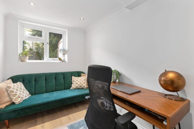 images of property on Godolphin Road