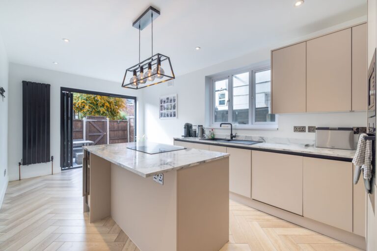 images of property on Southfield Road