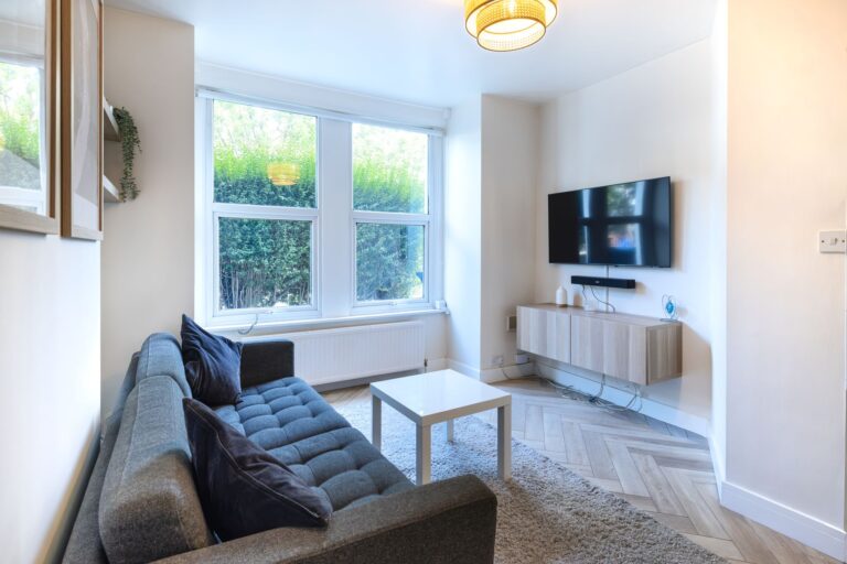 images of property on Southfield Road