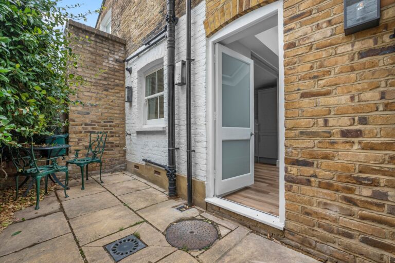 images of property on Short Road