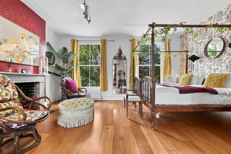 images of property on Mall Road