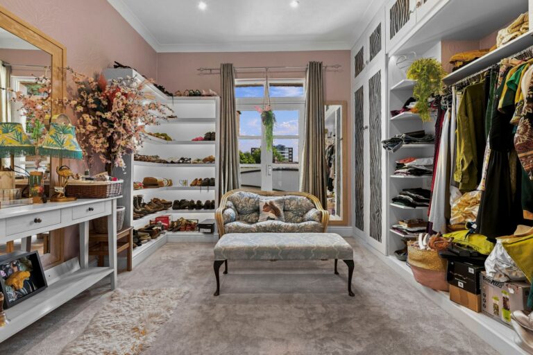 images of property on Mall Road