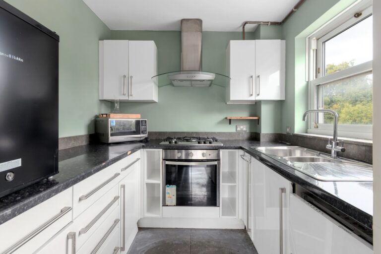 images of property on Lower Mall