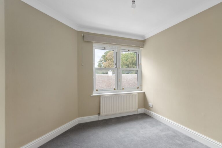 images of property on Lower Mall