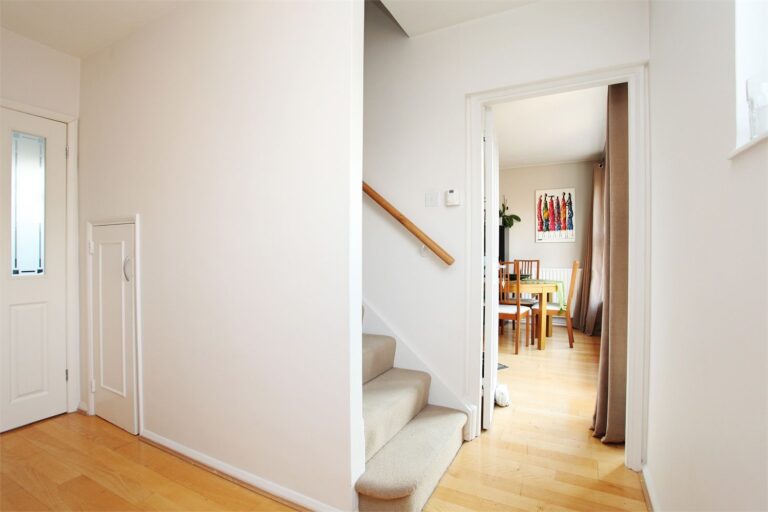 images of property on Ashchurch Grove