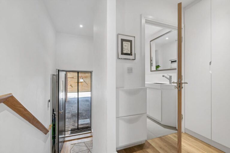 images of property on Greenside Road