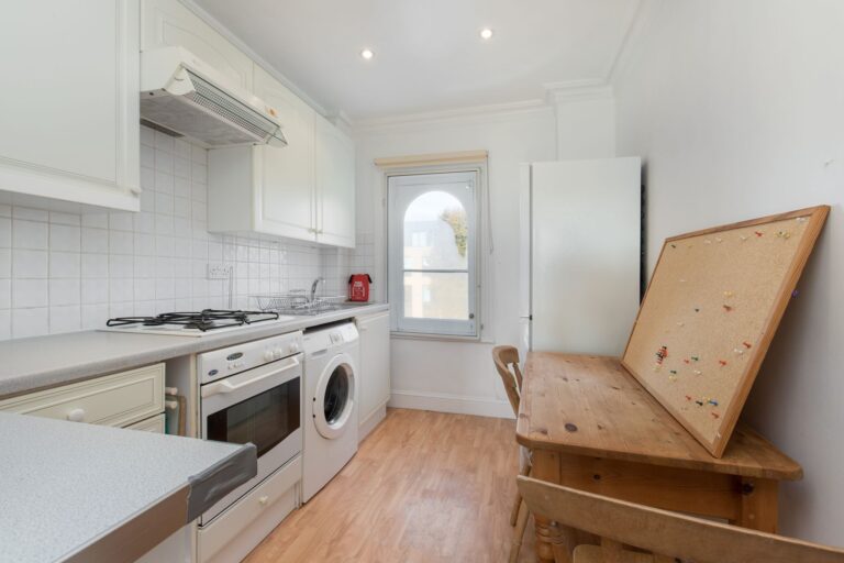 images of property on Goldhawk Road