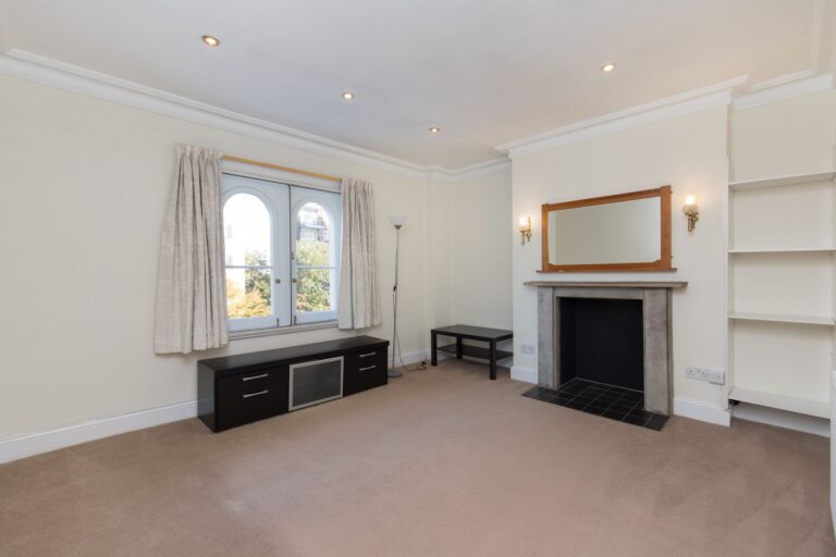 images of property on Goldhawk Road