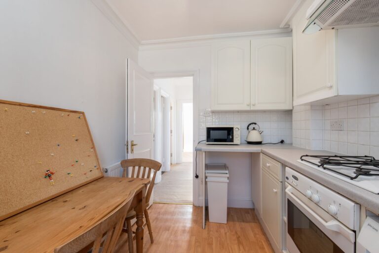 images of property on Goldhawk Road