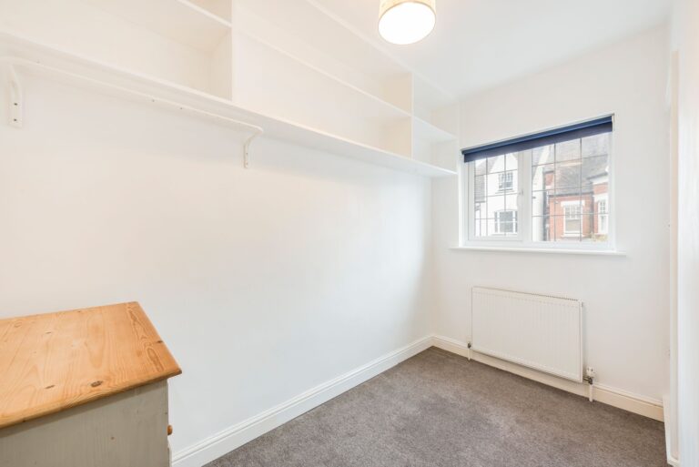 images of property on Ravenscroft Road