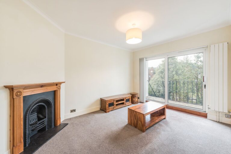 images of property on Ravenscroft Road