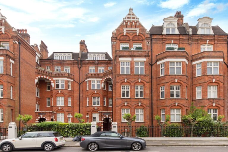 images of property on Hamlet Gardens