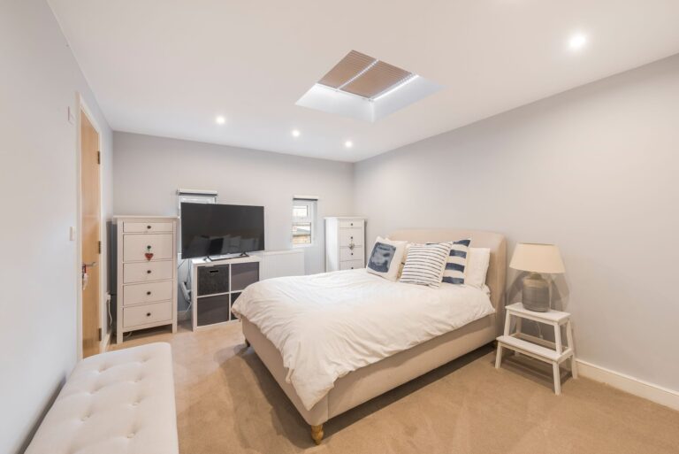 images of property on King Street