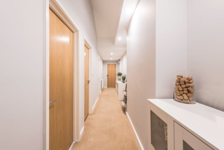 images of property on King Street