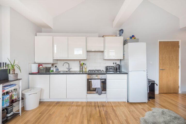 images of property on King Street