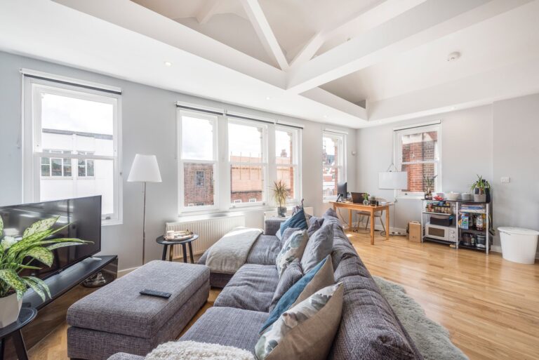 images of property on King Street