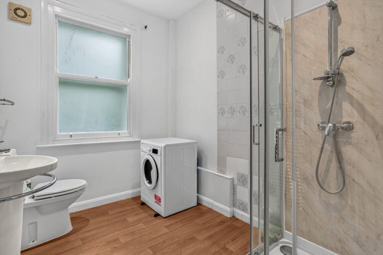 images of property on Hammersmith Grove