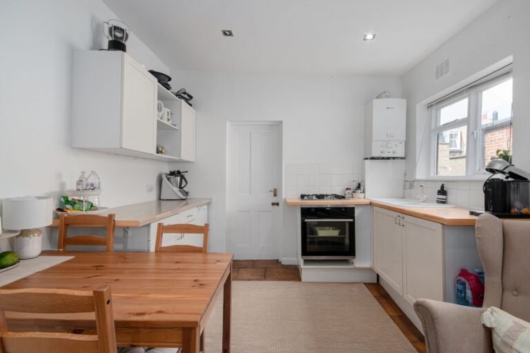 images of property on Lochaline Street