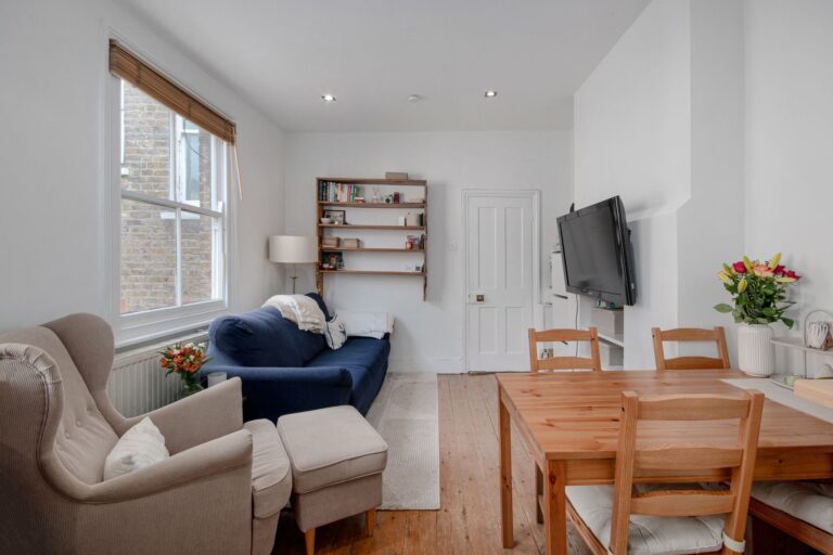 images of property on Lochaline Street
